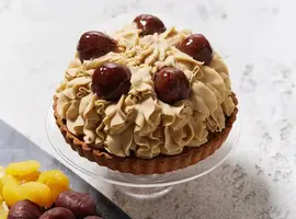 栗がたっぷり！贅沢な3種の栗のモンブラン(かにわしタルト店)