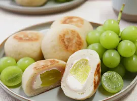 ＼旅サラダで紹介／シャインマスカットなど3種のぶどうおやき！