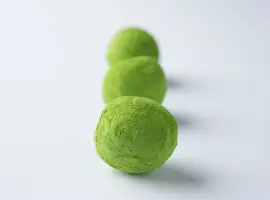 ひと粒でしあわせとろける！極上宇治抹茶トリュフ