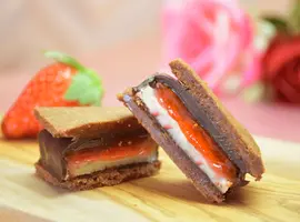 GAKU 信州いちごフェア チョコサンド3個＆ティグレ1個