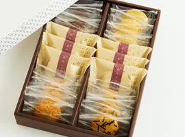 大人気銘菓も入ったオリジナルギフト