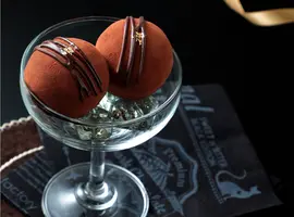 生チョコ大福10個入りギフトボックスタイプ(菓子香房 大阪・甘泉堂)