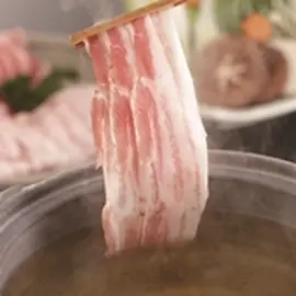 霧島高原のSPF味彩豚。脂が甘くてとろける！(博多喜造)