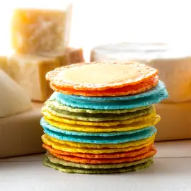 4種のチーズをサクサクえびせんべいでサンド(えびとチーズの専門店 SHIMAHIDE)