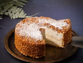 2層仕立ての贅沢チーズケーキ