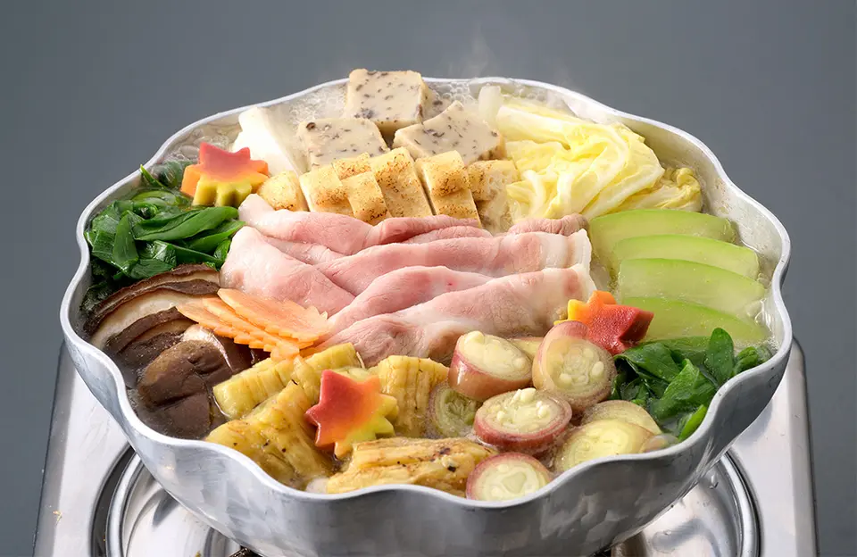 [鹿児島県産]金の桜黒豚と山科なすの冬瓜鍋_2