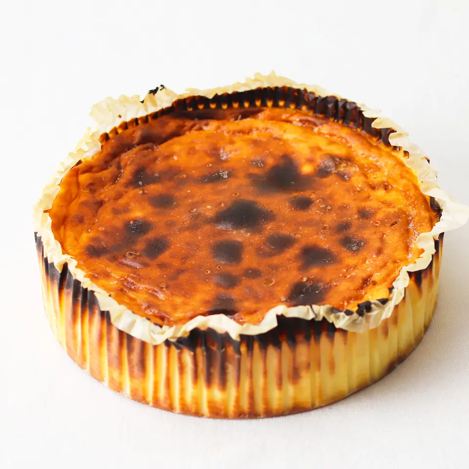 本場スペインのとろけるバスクチーズケーキ_2