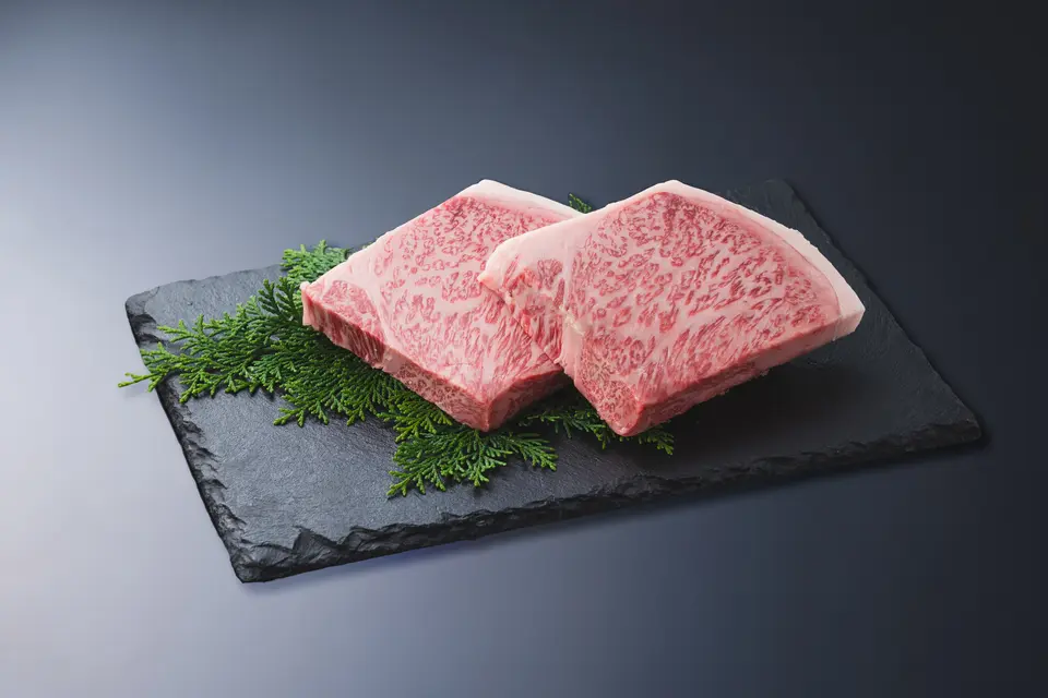 佐賀・国産黒毛和牛 伊萬里牛(伊万里牛)極上サーロインステーキ 180ｇ×2枚_1