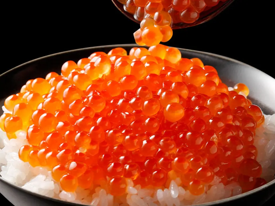 北海道 斜里産 昆布だし 秋鮭いくら（300g）_0