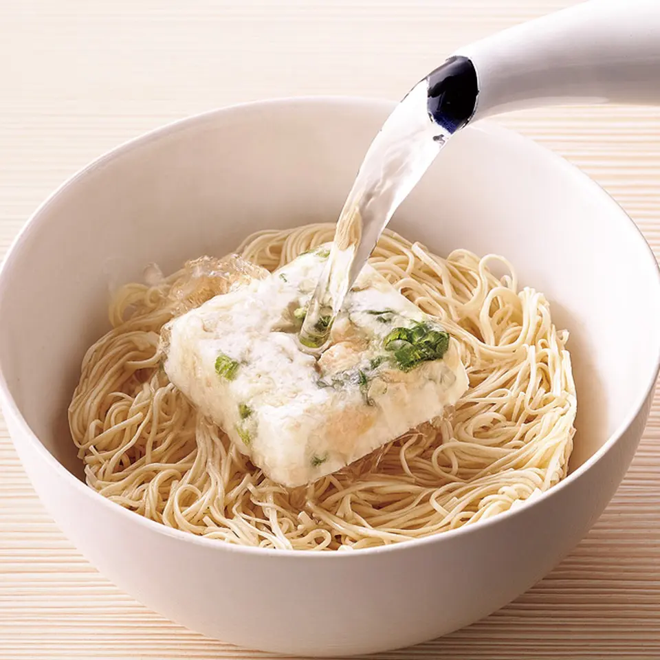 〈食彩倶楽部〉手延べ 鶏白湯10袋_1