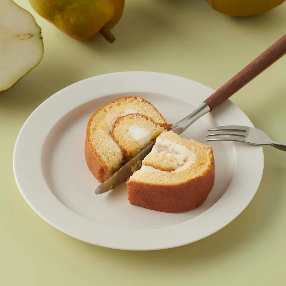 お米のロールケーキ（庄内産ラ・フランス）_2