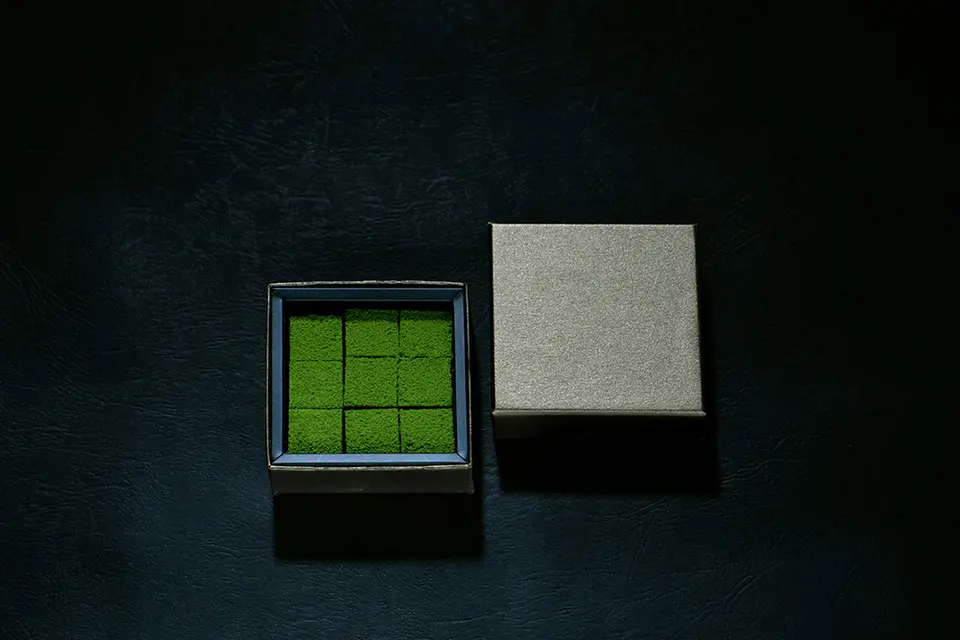 生チョコデュアルショコラ 9粒入 （抹茶とホワイトチョコ）_0