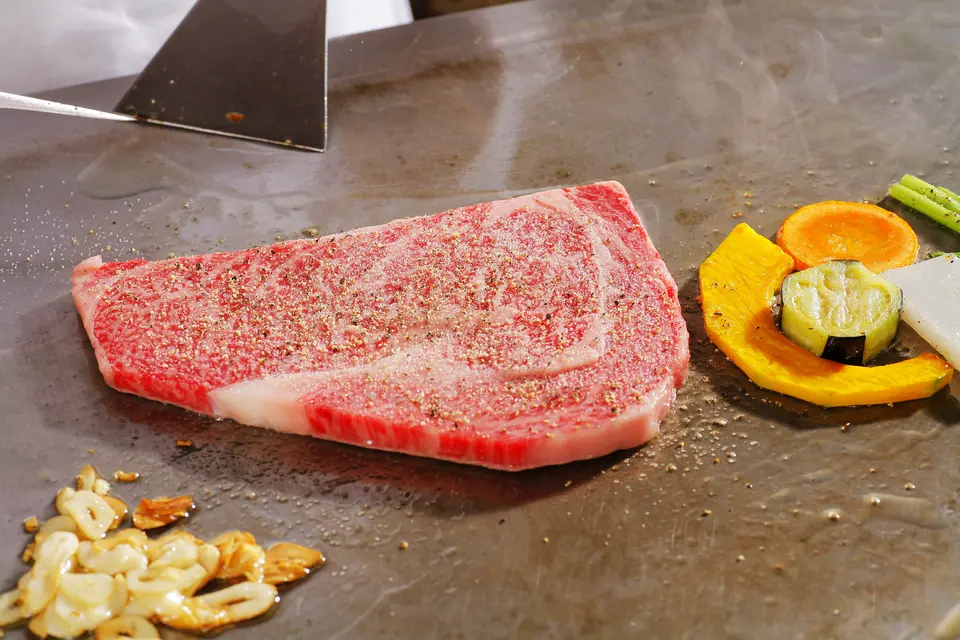 佐賀・国産黒毛和牛 伊萬里牛(伊万里牛)特選リブロースステーキ 180ｇ×2枚_0