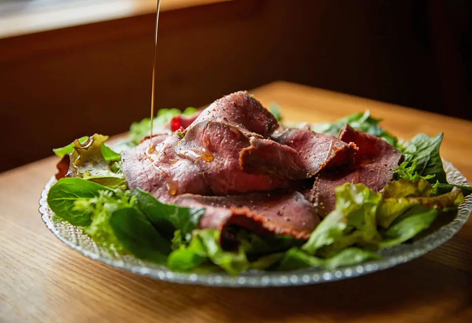 ローストビーフ　上　300g（赤身か霜降り）_0