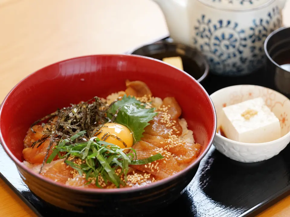 バトウめし（天然マトウダイ漬け丼）_1
