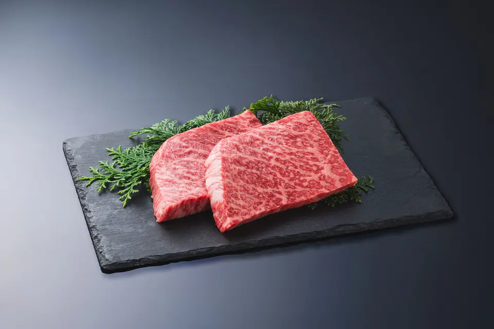 佐賀・国産黒毛和牛 伊萬里牛(伊万里牛)極上モモステーキ　150ｇ×2枚_0