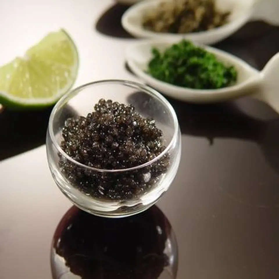 フレッシュ キャビア ベルーガ 25g瓶 化粧箱入り_0