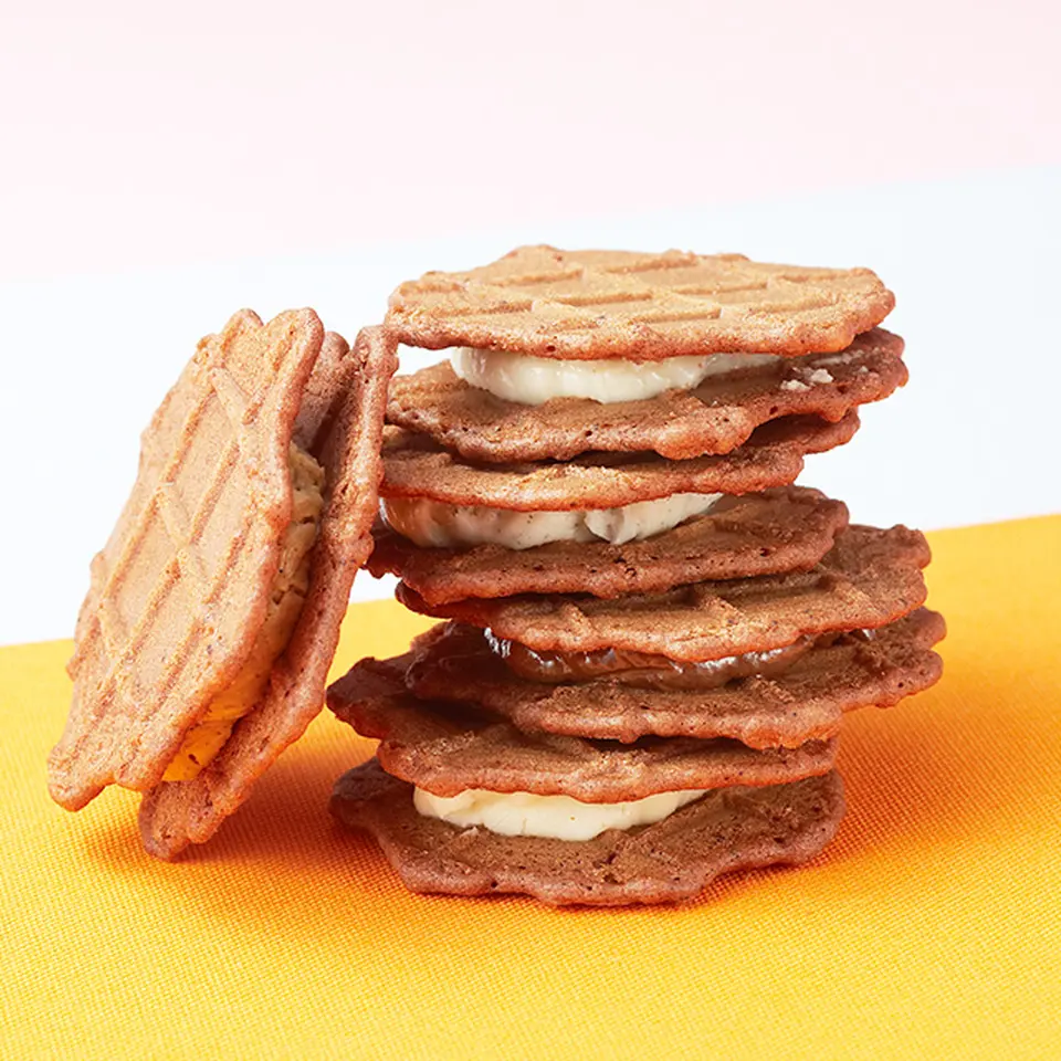 クリスピーサンドワッフル「ショコラ」 8個入り_0