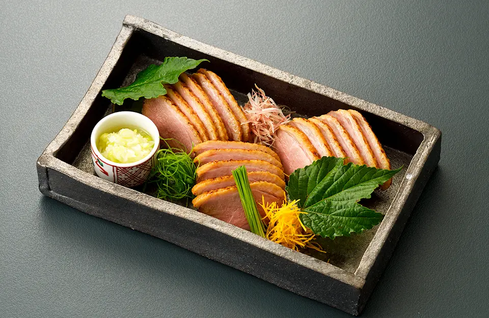 料亭の合鴨ロース(木箱)_1