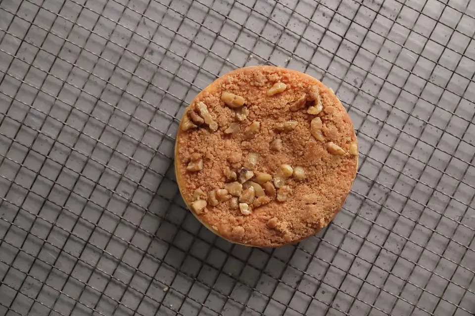 シナモンクランブルクッキーと国産林檎たっぷりのチーズケーキ_0