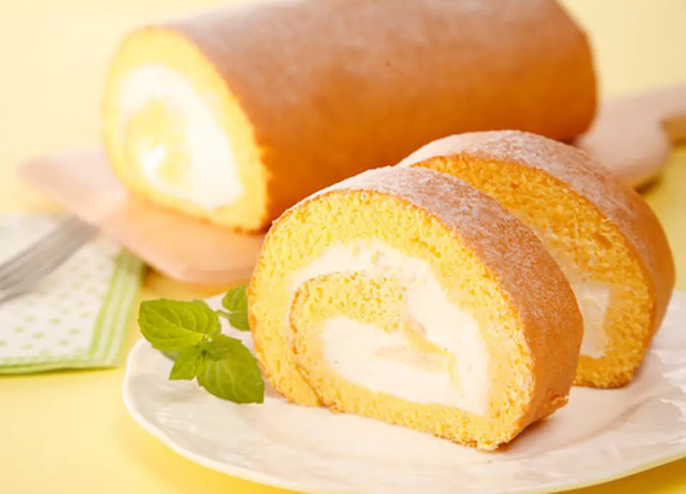 ふわふわ生地のムーンハートロールケーキ_0