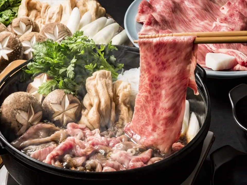 特上近江牛霜降り　すき焼きしゃぶしゃぶ用　500g（約4～5人前）【化粧箱入り】_1