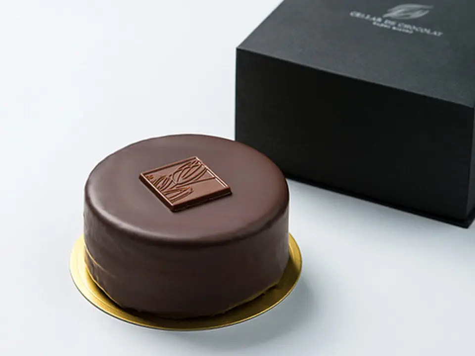 洋菓子マウンテン×CELLAR DE CHOCOLAT by Naomi Mizuno「ザッハトルテ