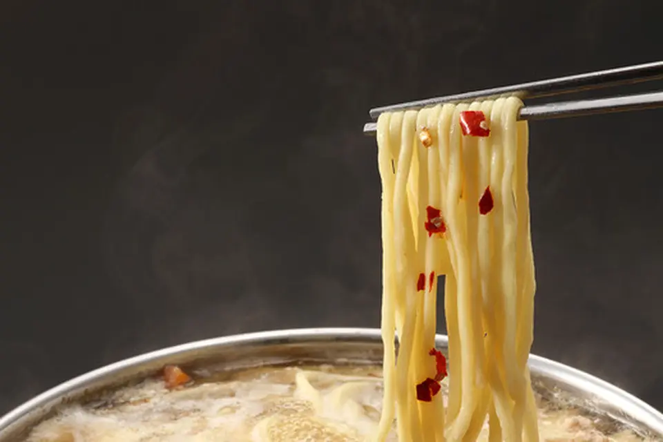 博多国産牛生もつ鍋セット（2～3人前）【野菜付】_2