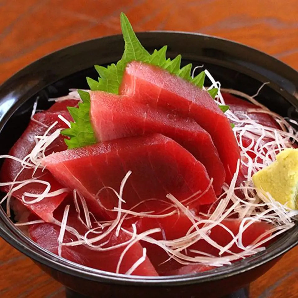 三崎マグロ 天然メバチ鮪（中トロ、赤身）セット_0