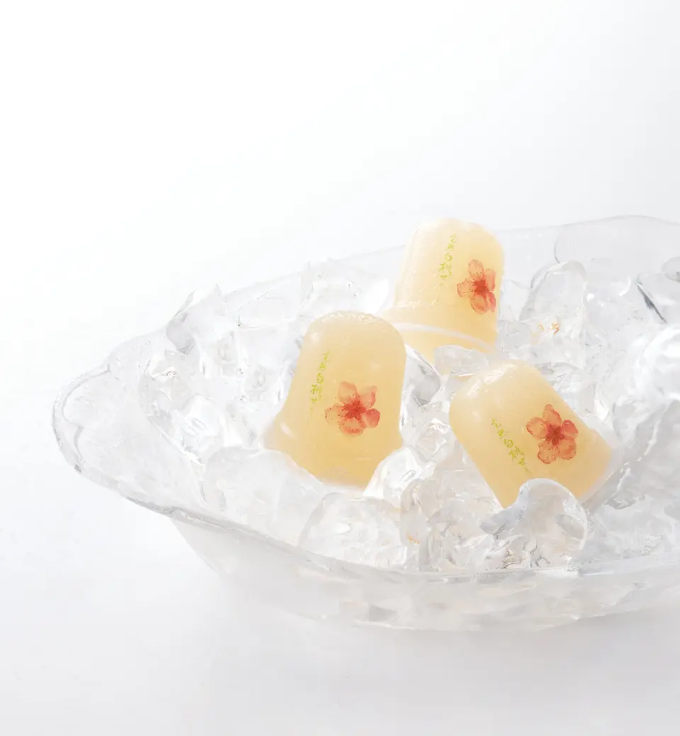 プチ完熟白桃ぜりー（8個入）_0