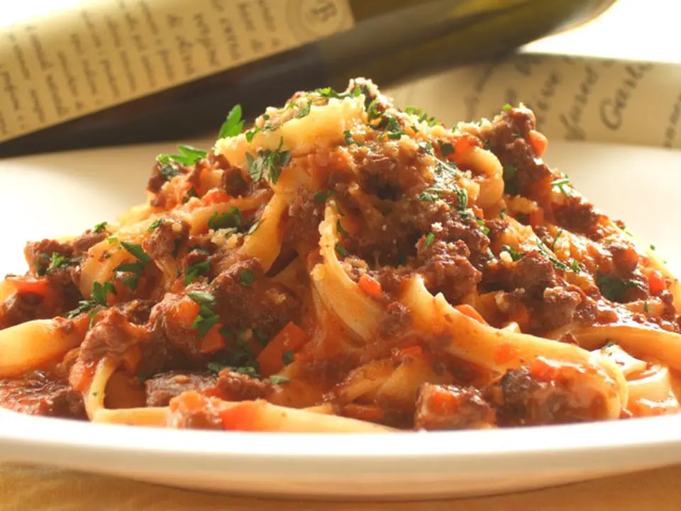 ララポルタの本当に美味しいミートソース 生パスタ（１人前）_0