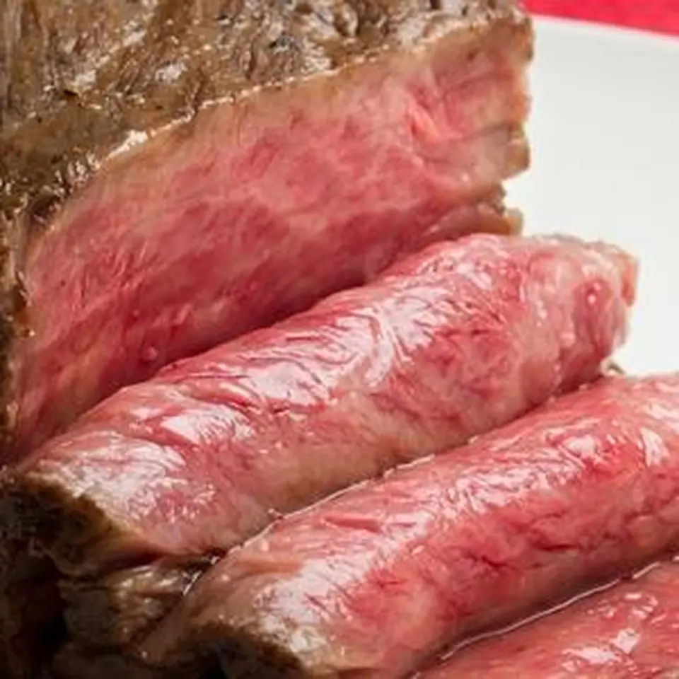 食べきりサイズ黒毛和牛希少部位（ザブトン）極上ローストビーフ80g 2個入り_0