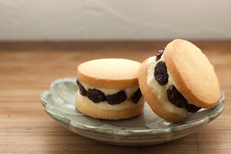 レーズンバターサンド （5個入り×2箱）_0