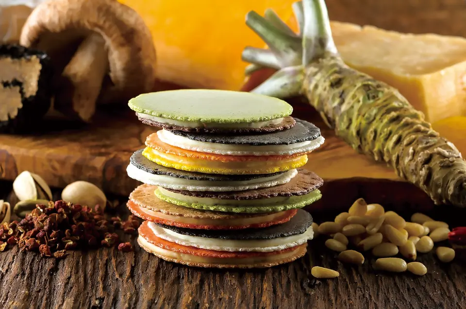 クアトロえびチーズ ルッソ 16袋入_0