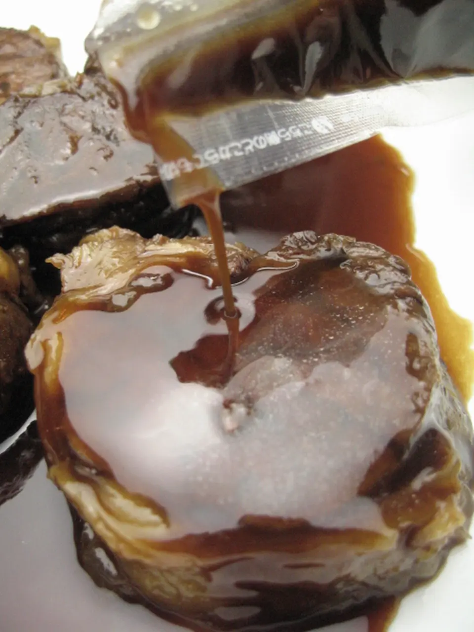 Ａ５ランク黒毛和牛肉の赤ワイン煮_1