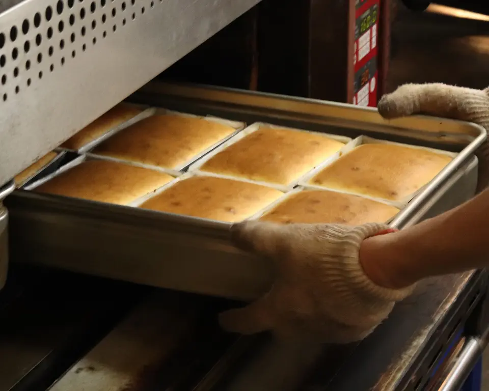 武蔵野茶房 特製焼チーズケーキ【木箱入】_3