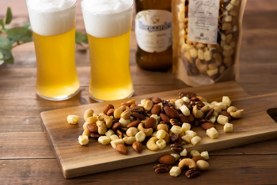 ミックスナッツ＆チーズポップ 140g_1