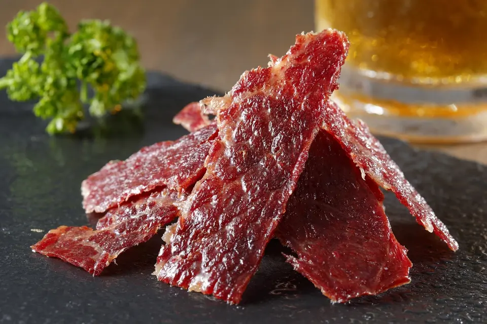 米沢牛ビーフジャーキー（1袋）&ドライソーセージ（1袋）セット_0