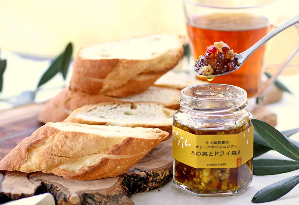 オリーブオイルコンフィ木の実とドライ果実_0