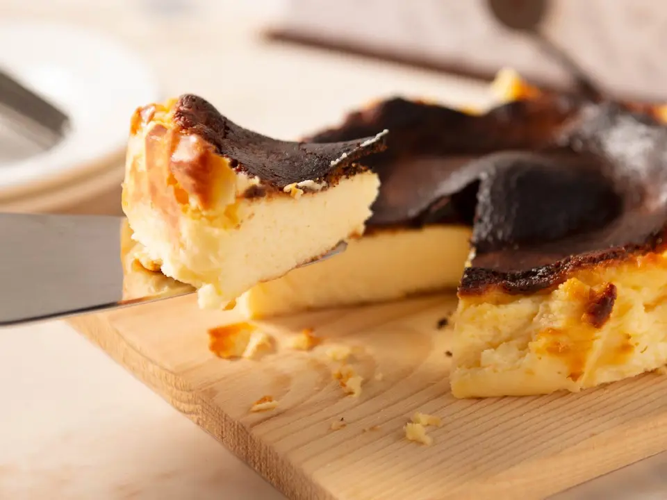 スペイン生まれのバスクチーズケーキ（4号/バースデー仕様）_1