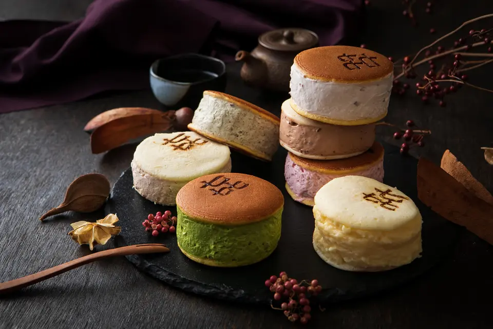 生どら焼き【白・黒】選べる6個入り_0