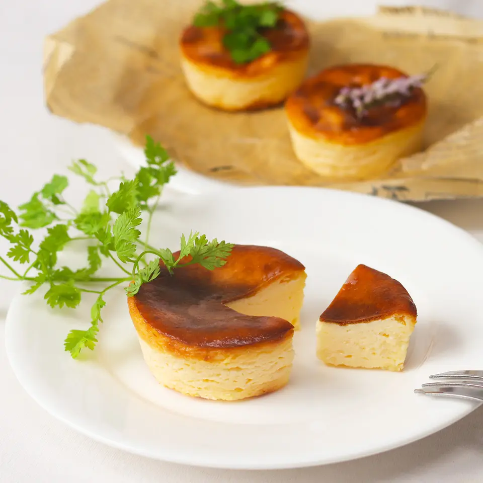 ２種チーズのバスクチーズケーキ_0