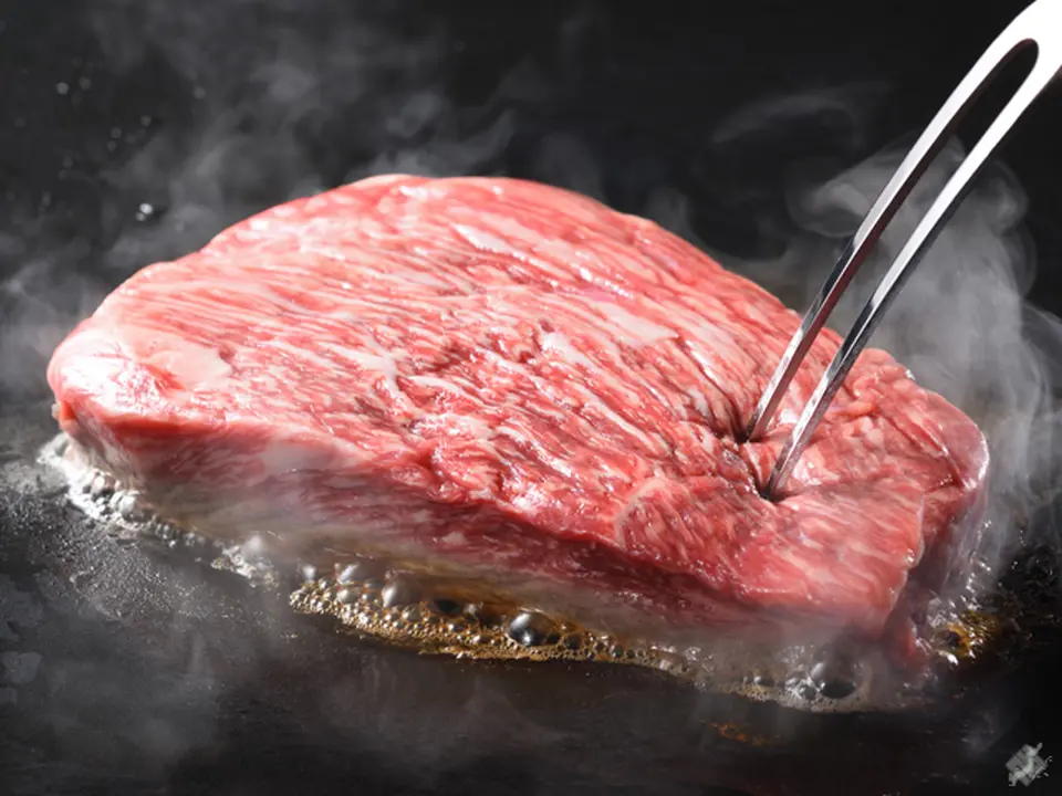 生産牧場直送!上州ふるさと若牛イチボステーキ（2枚入り）_0