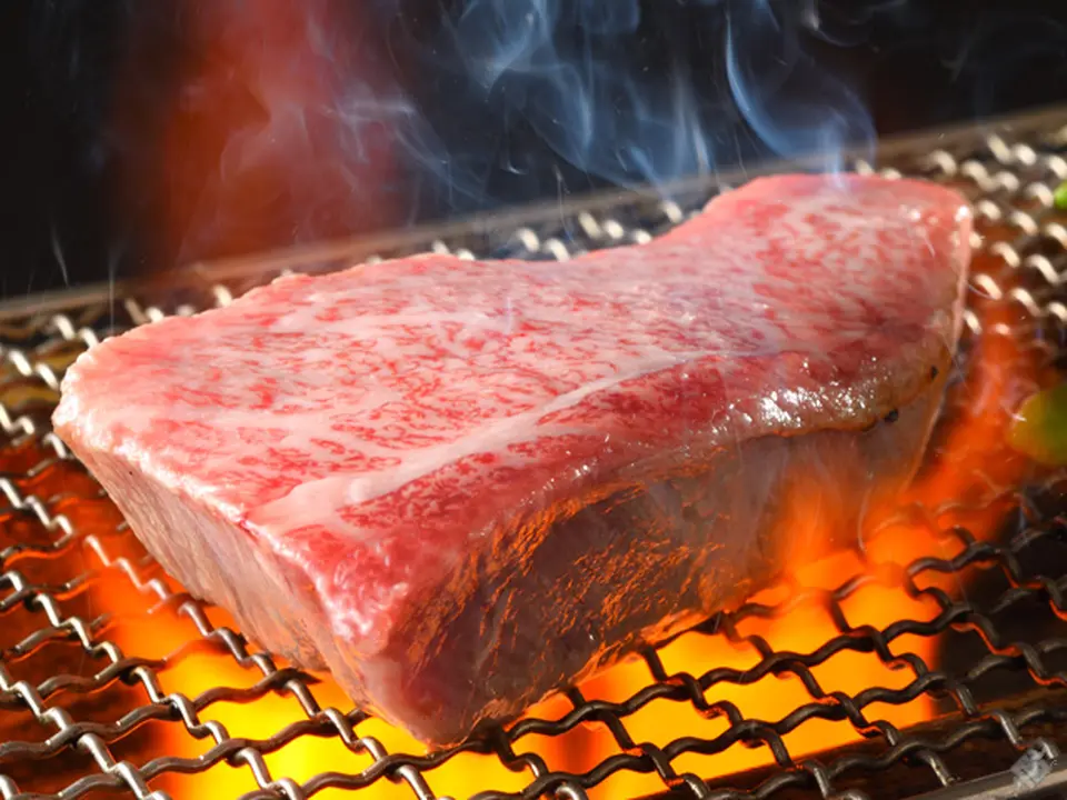 牧場直送!上州ふるさと若牛トモサンカクステーキ（2枚入り）_0