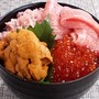 海鮮四色丼　大トロ雲丹いくらネギトロ入り