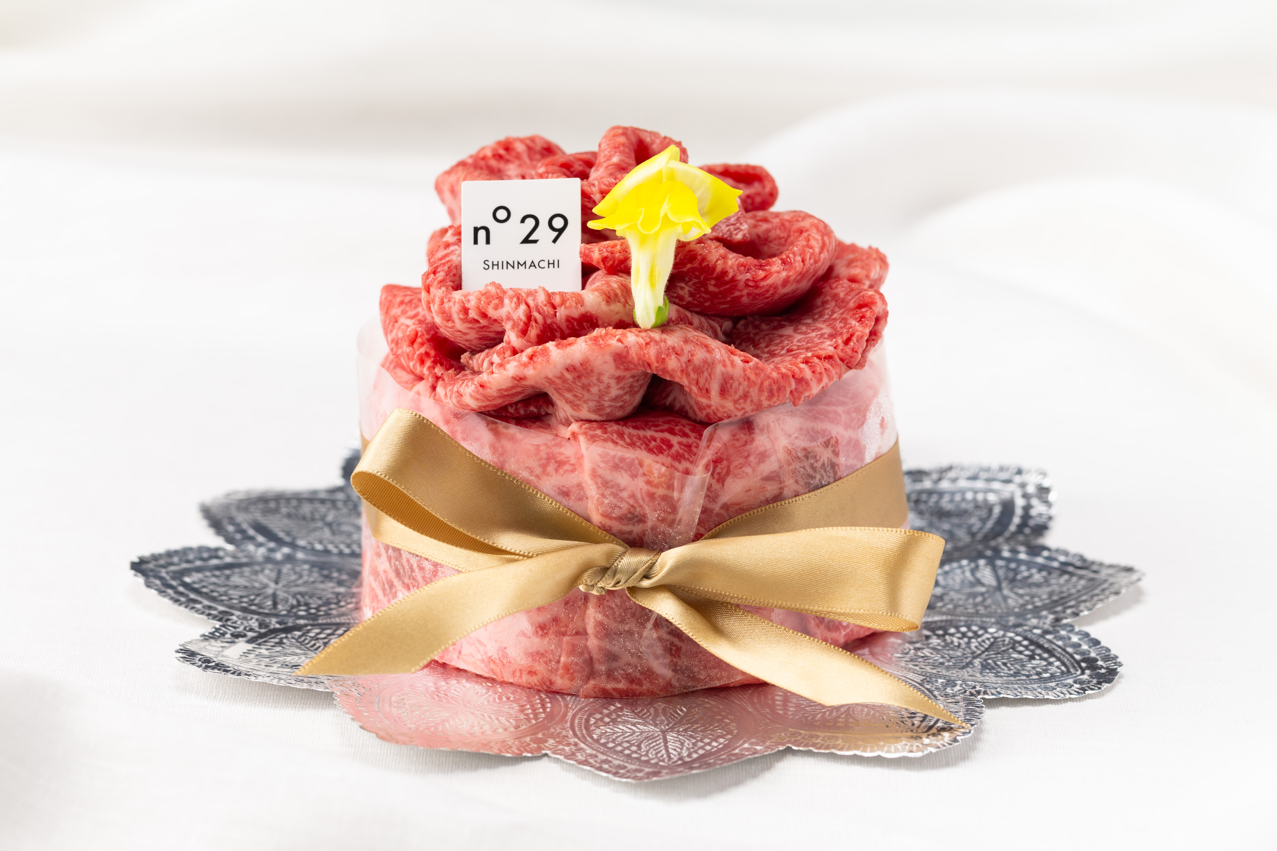 n°29SHINMACHI「最高級A5黒毛和牛 肉ケーキ（ミニ）ヴェッキオ 300g