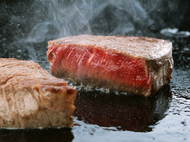 黒毛和牛極上赤身モモステーキ肉 2枚×200g_2