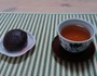 お萩と温かいお茶で頂きました。