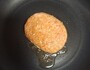 調理途中。肉汁がじゅわっと出ています